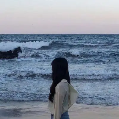 女生头像侧面背影气质 00后女生头像长发唯美侧脸